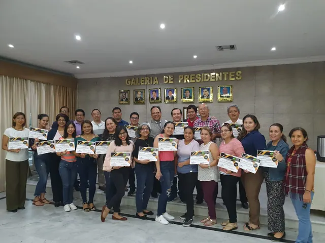 Graduación de participantes en la Galería de Presidentes